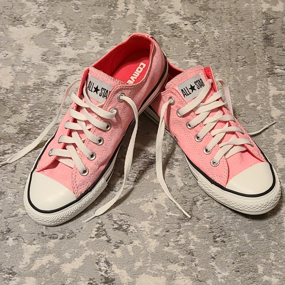 Converse All Star Sneakers.